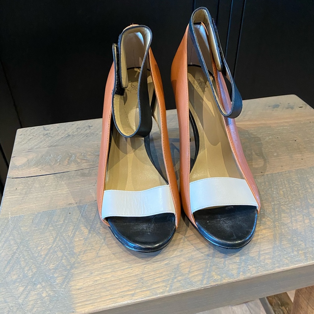 Ann Taylor heels